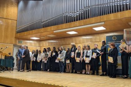 POŻEGNANIE TEGOROCZNYCH ABSOLWENT&Oacute;W TR&Oacute;JKI 