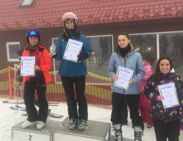 Olga Kowalczyk najlepszą narciarką wśród opolskich licealistek
